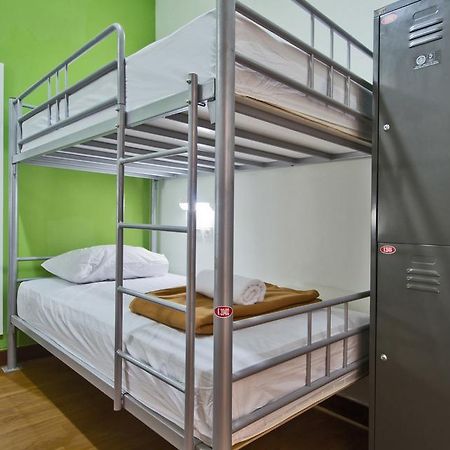 Cx Hostel Kuta Raya Екстериор снимка