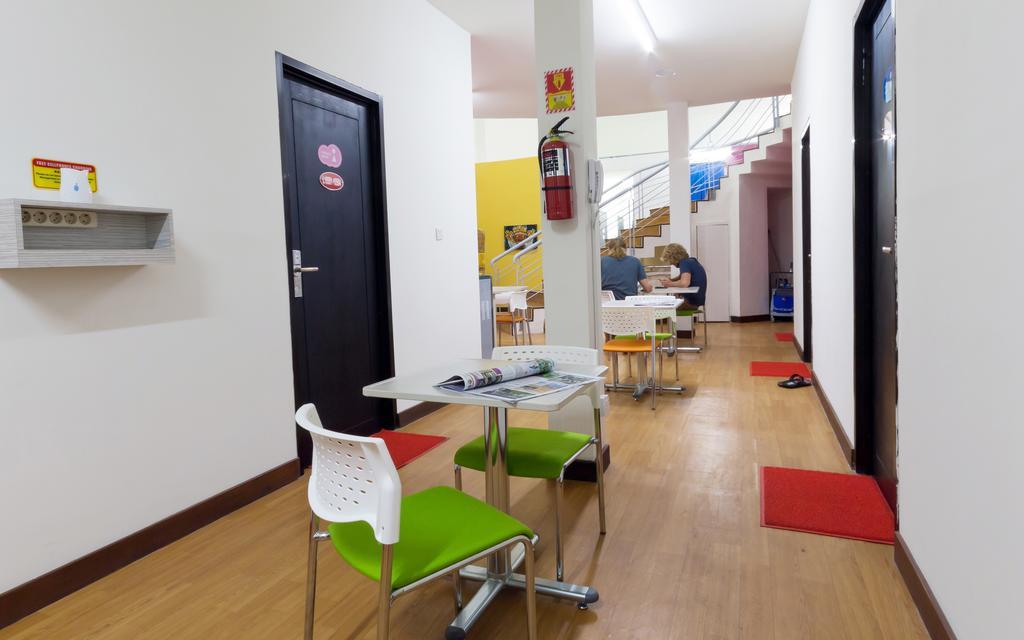 Cx Hostel Kuta Raya Екстериор снимка