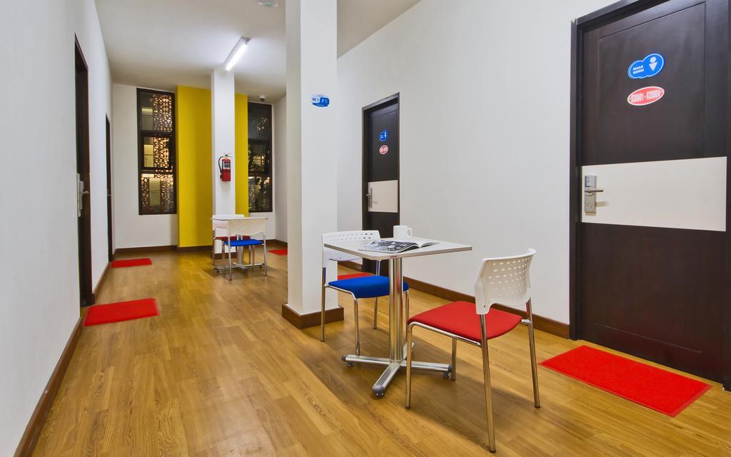 Cx Hostel Kuta Raya Екстериор снимка