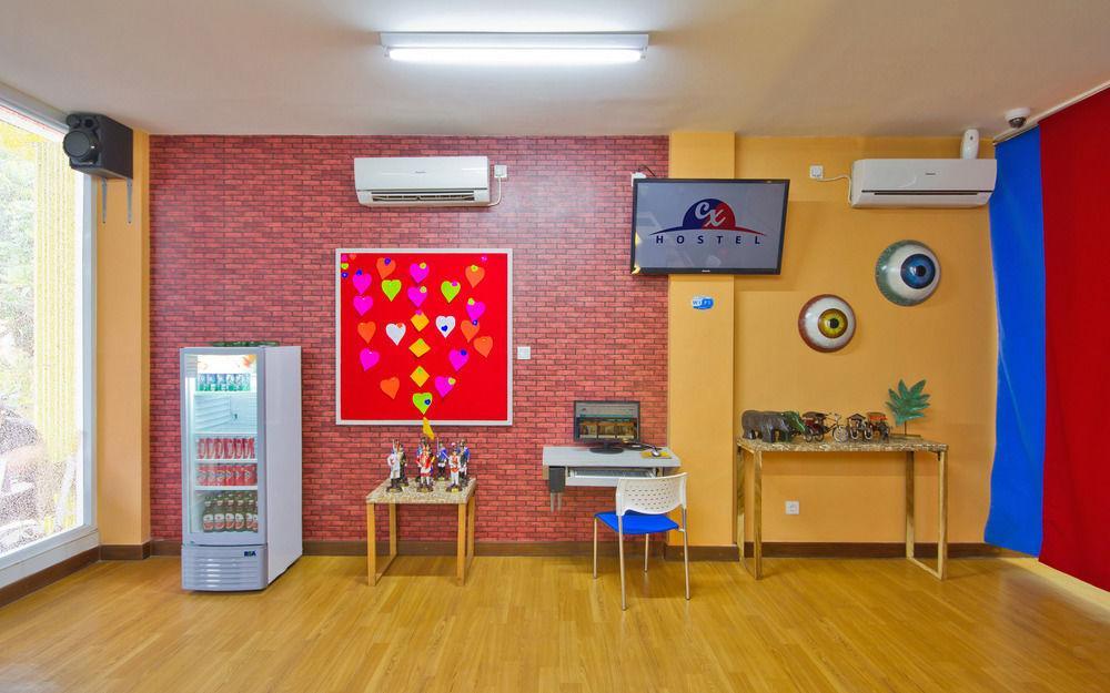 Cx Hostel Kuta Raya Екстериор снимка