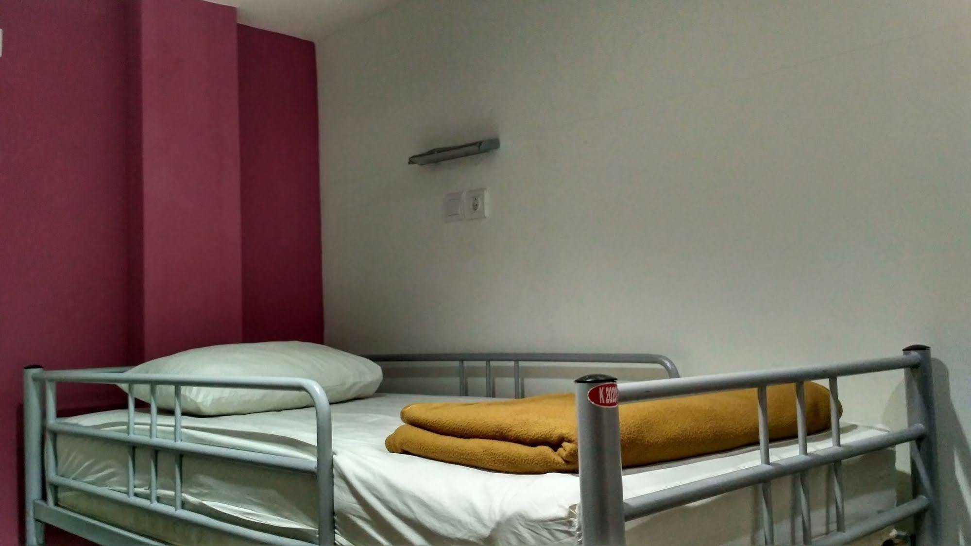 Cx Hostel Kuta Raya Екстериор снимка