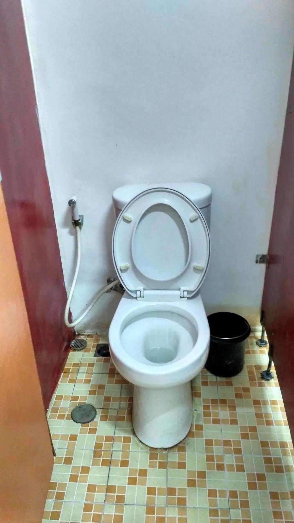 Cx Hostel Kuta Raya Екстериор снимка