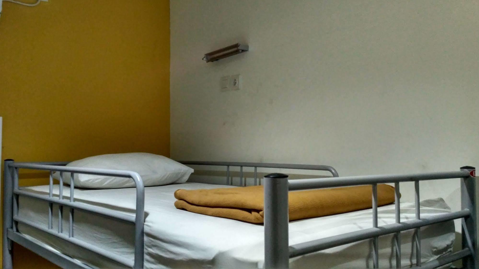 Cx Hostel Kuta Raya Екстериор снимка